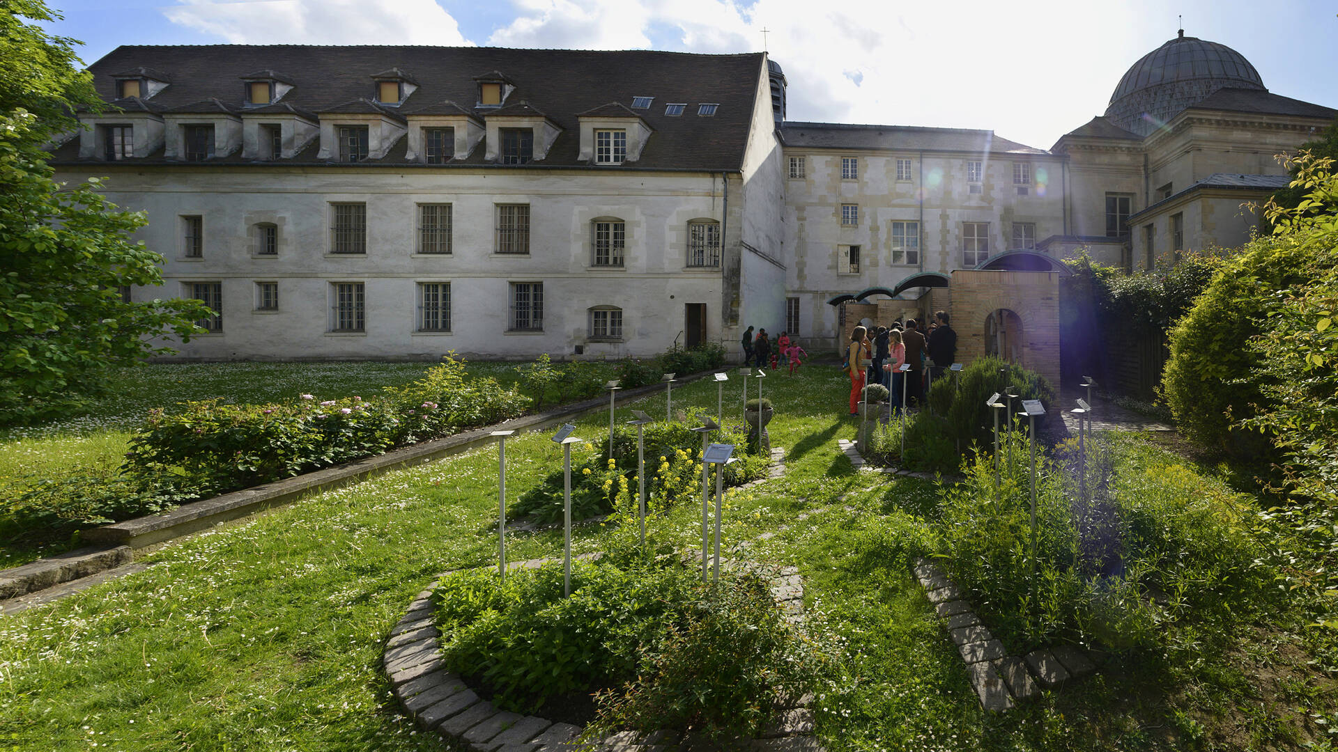 Musée d'art et d'histoire Paul Eluard 